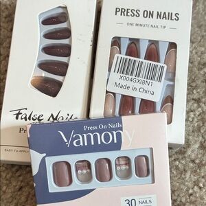 Vamony Press On Nails Set 3 packs